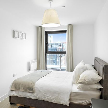 High Rise 2 Bedroom & 2 Bath Apartment With Parking, Balcony & Amazing View Манчестер Экстерьер фото