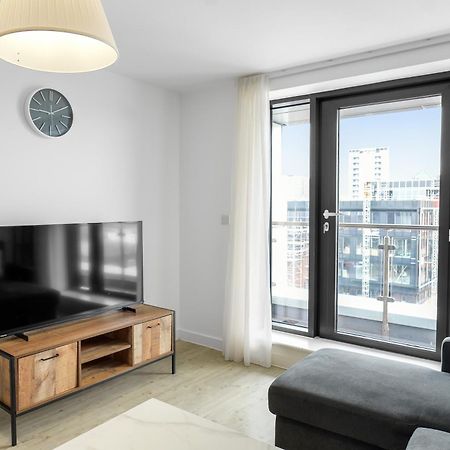 High Rise 2 Bedroom & 2 Bath Apartment With Parking, Balcony & Amazing View Манчестер Экстерьер фото