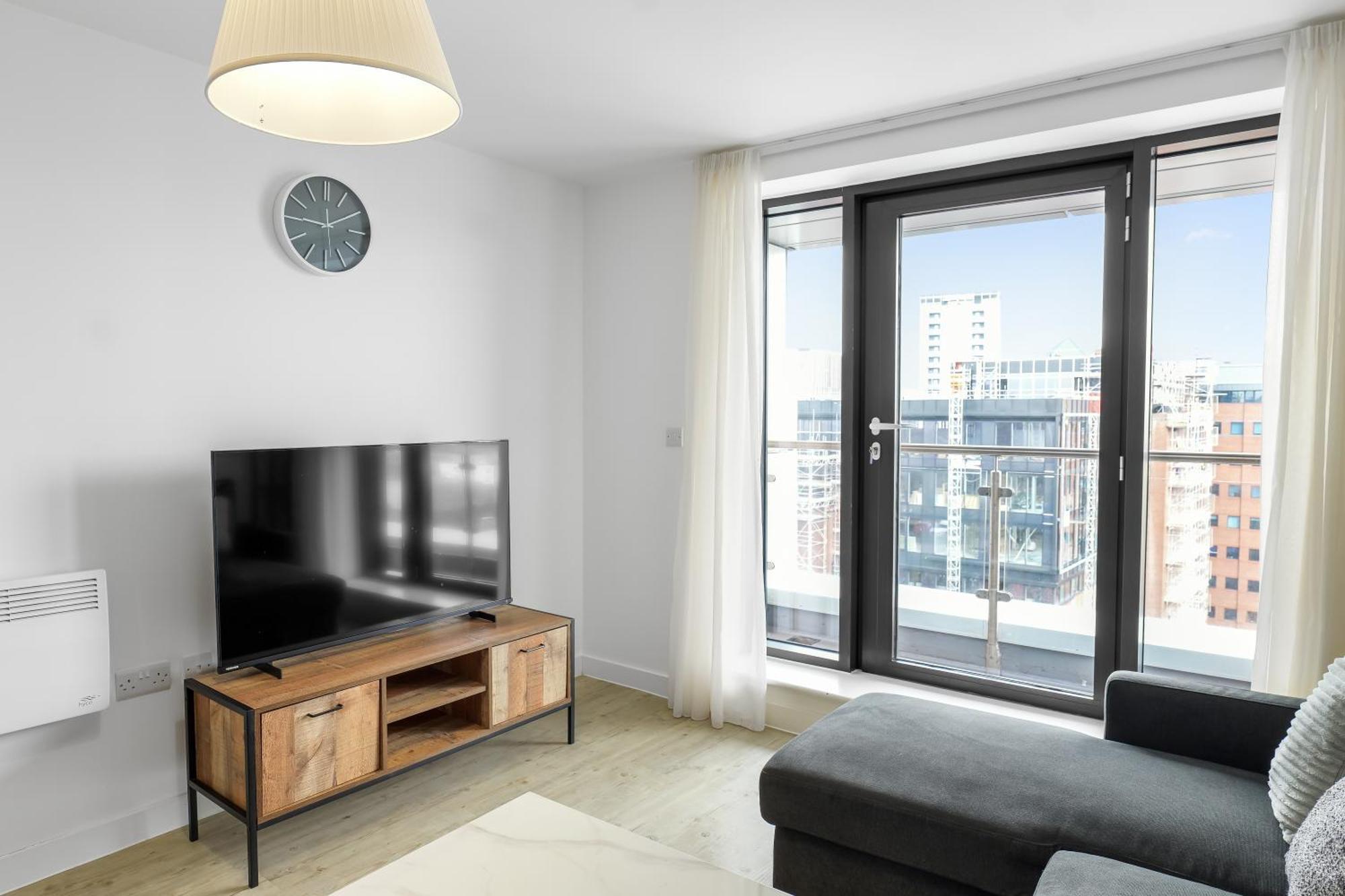High Rise 2 Bedroom & 2 Bath Apartment With Parking, Balcony & Amazing View Манчестер Экстерьер фото