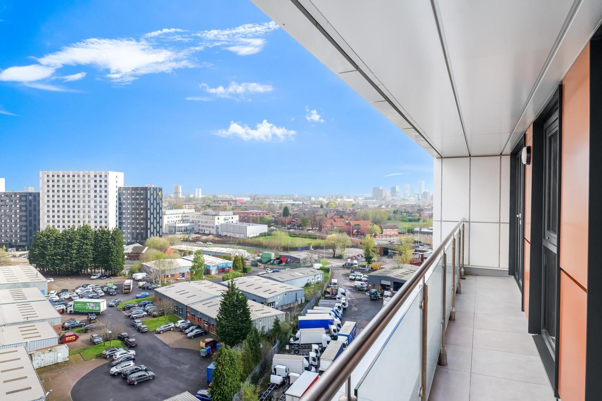 High Rise 2 Bedroom & 2 Bath Apartment With Parking, Balcony & Amazing View Манчестер Экстерьер фото